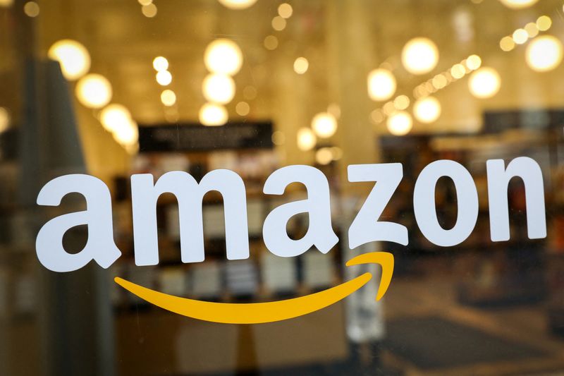 Cuộc chiến của Amazon với Reliance giành vị trí thống trị bán lẻ ở Ấn Độ