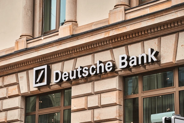 CƠ HỘi ĐẦu TƯ CỔ TỨc Deutsche Bank Ag TĂng 50%